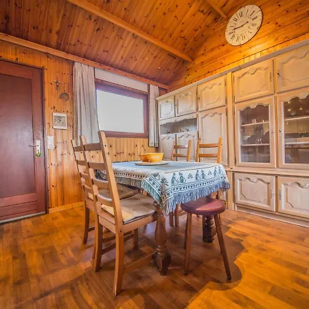 Ardennes Near With Terrace Chalé